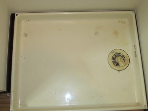 戸田クリーン洗濯置き場清掃前写真